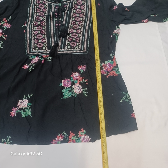 Woman Within Black Floral Embroidered Top Bluse Size 18/20 100%Rayon - Picture 11 of 12